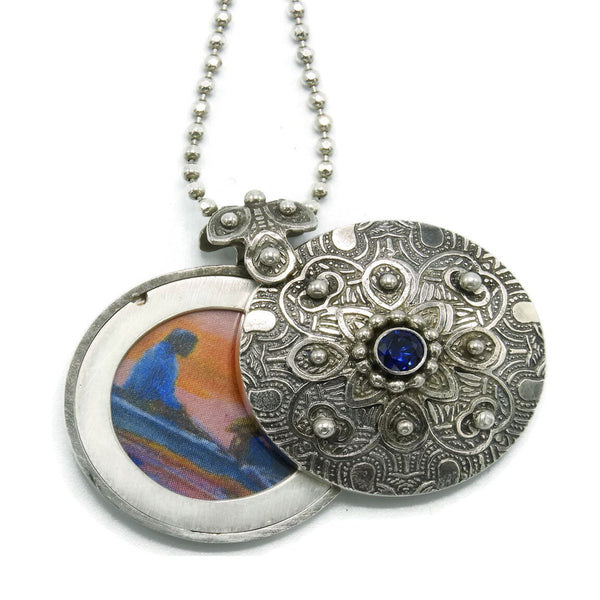Royal locket deals